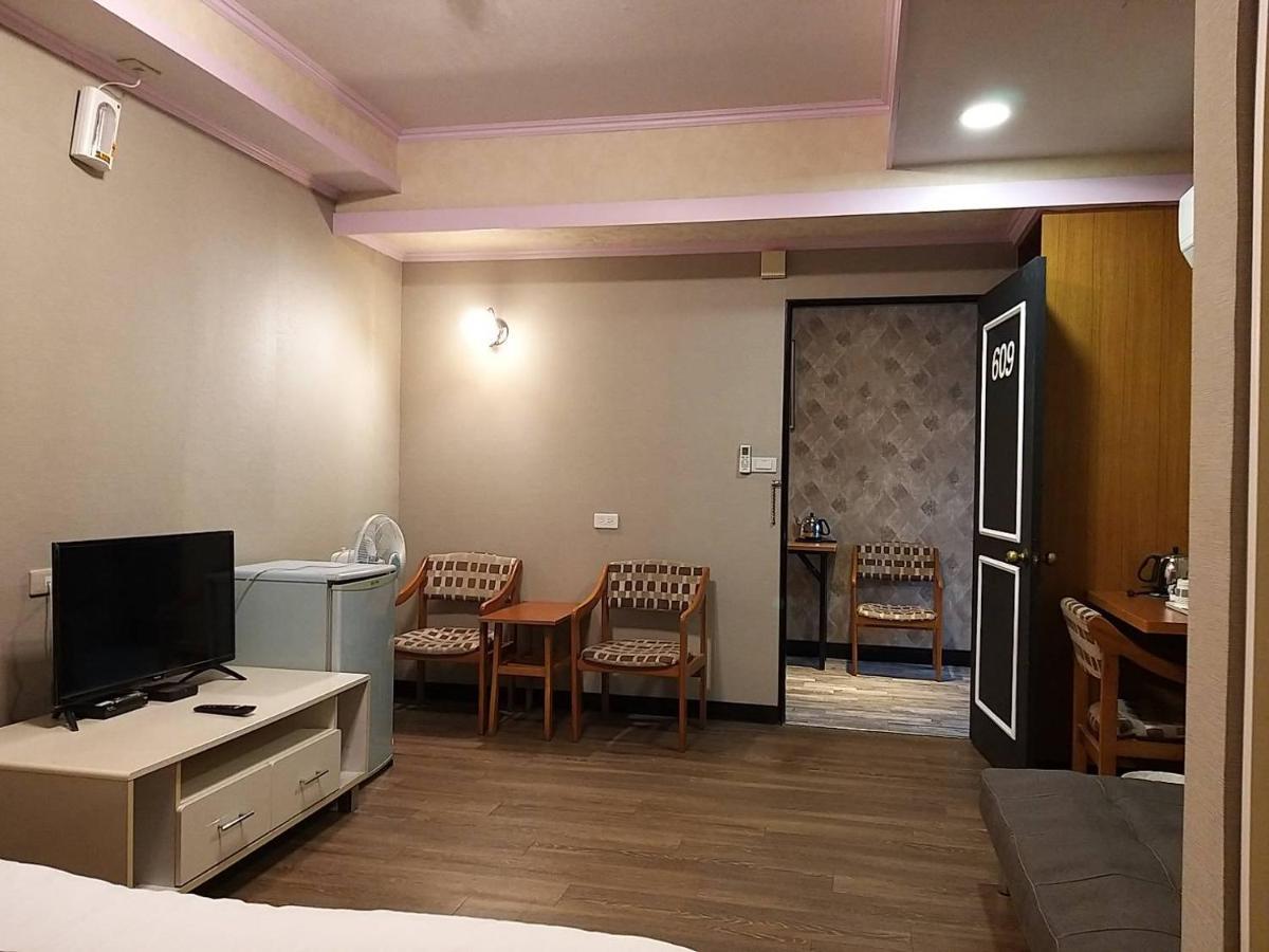 Guan Lun Hotel Hualien Extérieur photo
